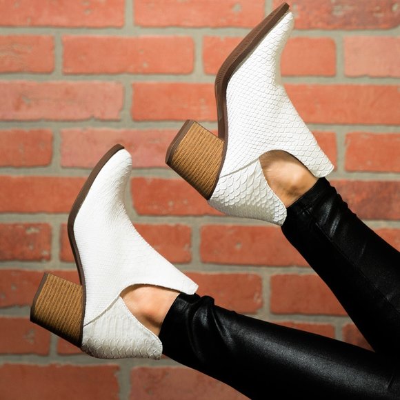 Bella Boho Cothing Shoes - The Zoie White Snake Print Booties